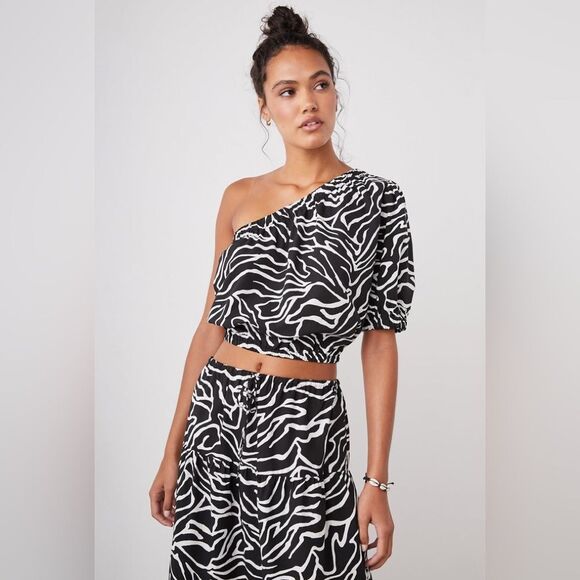 Rails Black and White One-Shoulder Crop Top - Picture 1 of 3